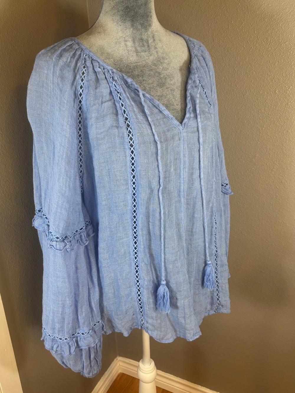 Sundance Light Blue Linen Peasant Top with Tassels Size L - Picture 6 of 11